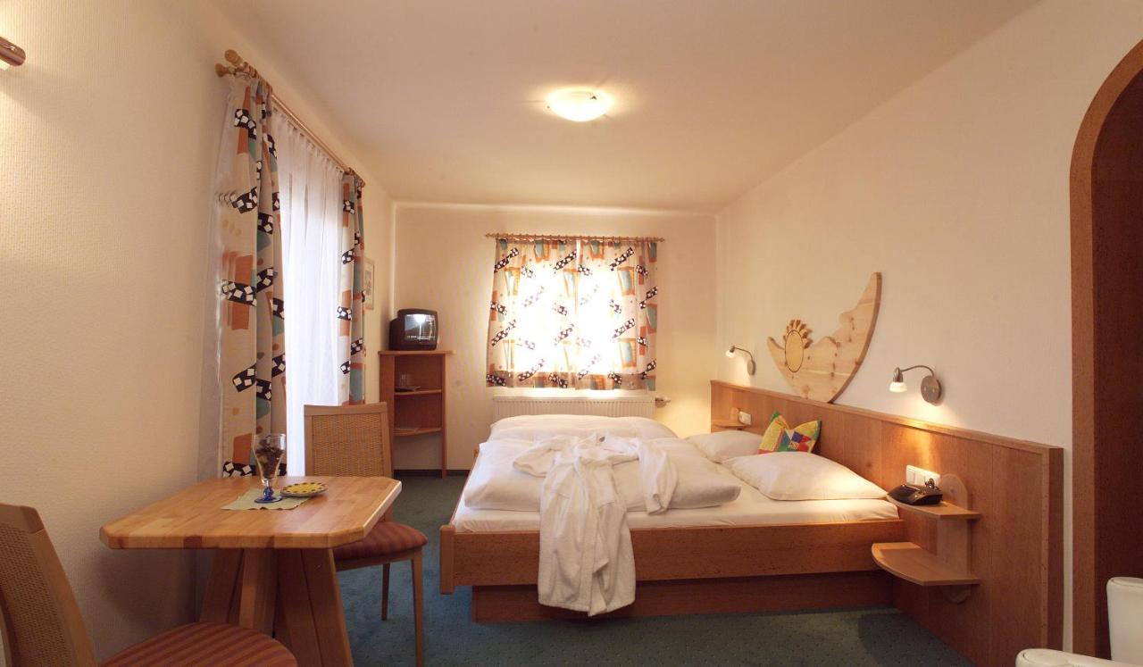 Pension Lachmayr Kaprun Exterior photo